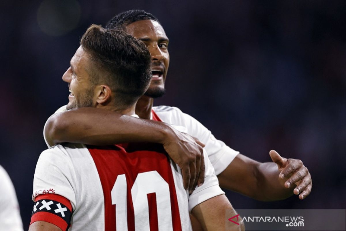 Ajax pesta lima gol tanpa balas kontra tim promosi