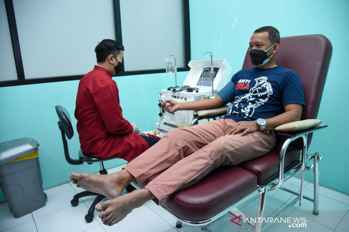 PMI Purwakarta mulai melakukan donor plasma konvalesen