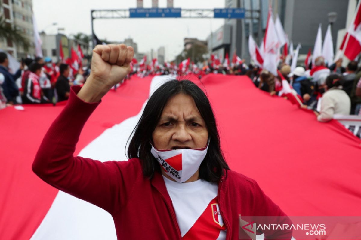 Legislator Peru makzulkan Presiden Castillo