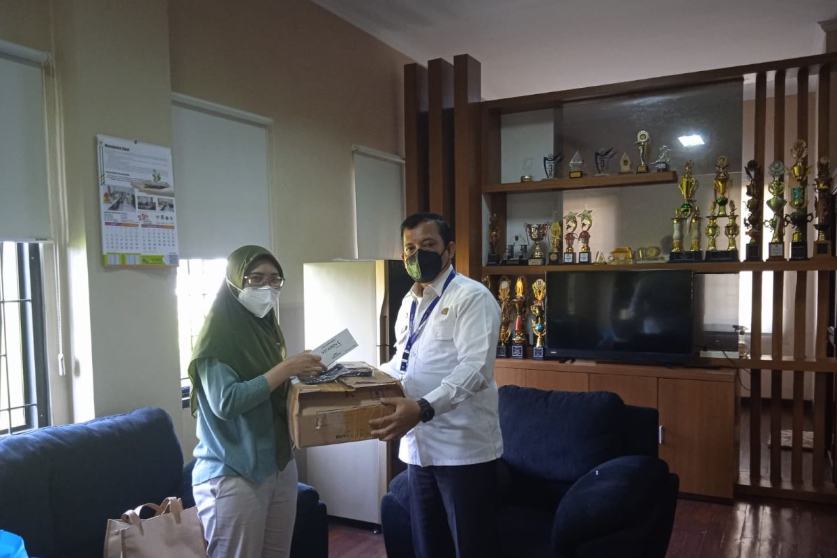 Pemkab Tangerang terima bantuan masker hingga vitamin dari Lippo Karawaci