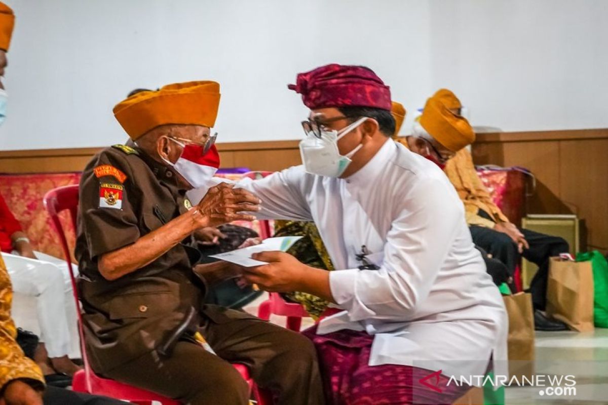 PT ITDC beri tali asih kepada veteran peringati HUT ke-76 RI