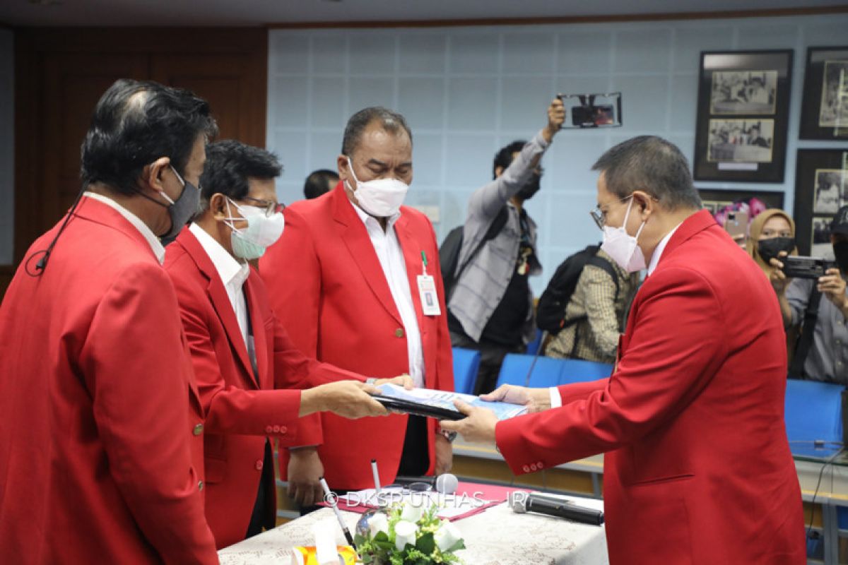 Dirjen Kemenkes dan Dekan FH daftar balon Rektor Unhas