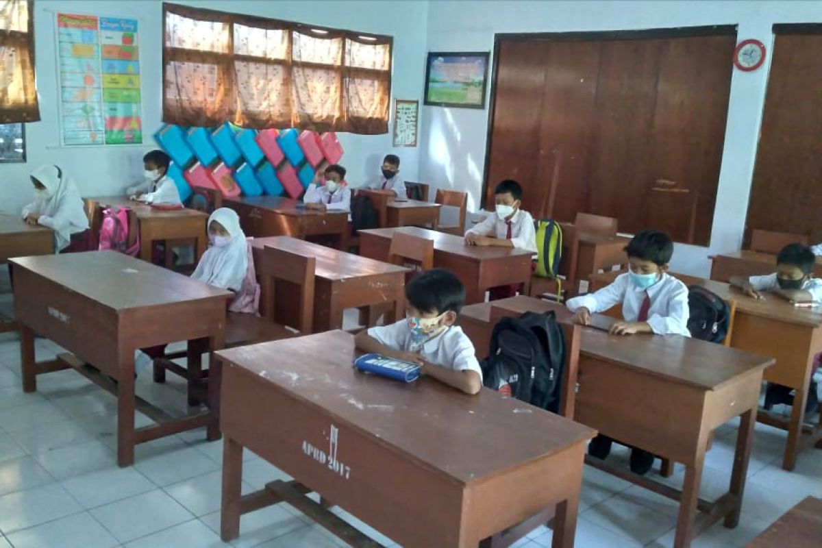 Sekolah di Banyuwangi mulai pembelajaran tatap muka terbatas