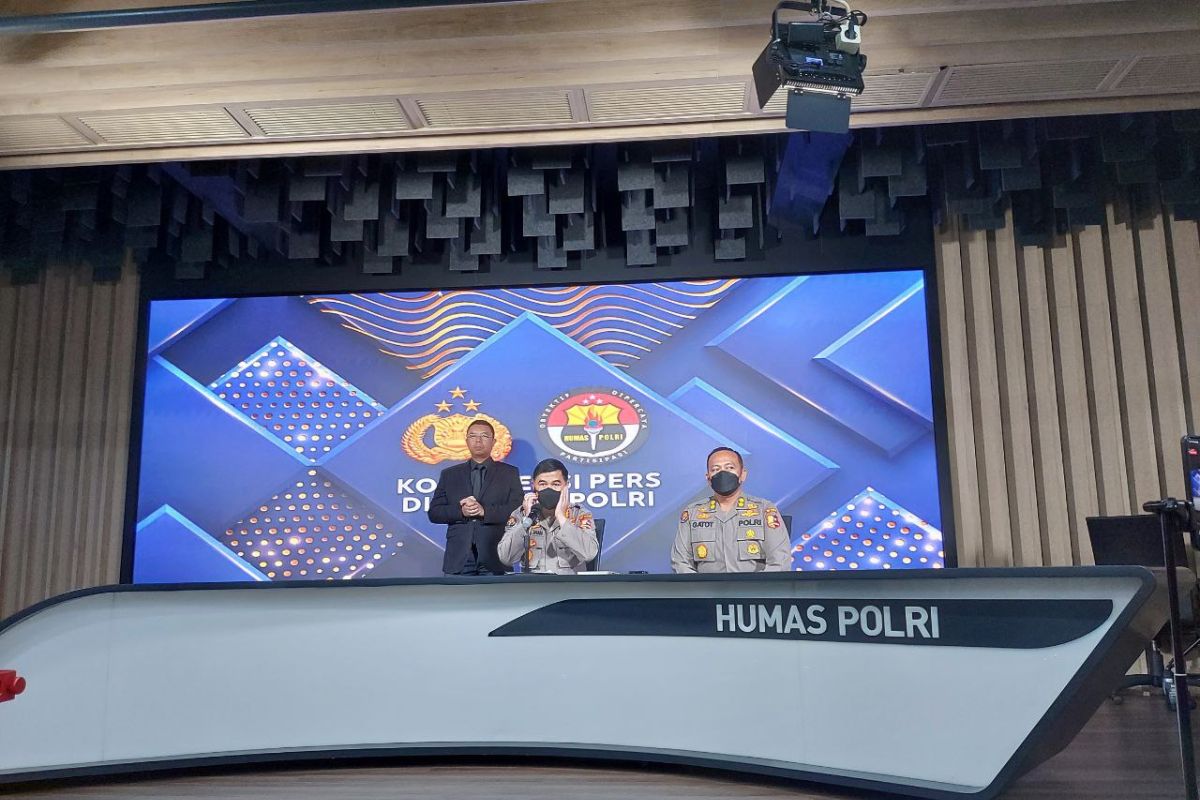 Polisi masih kejar lima tersangka teroris