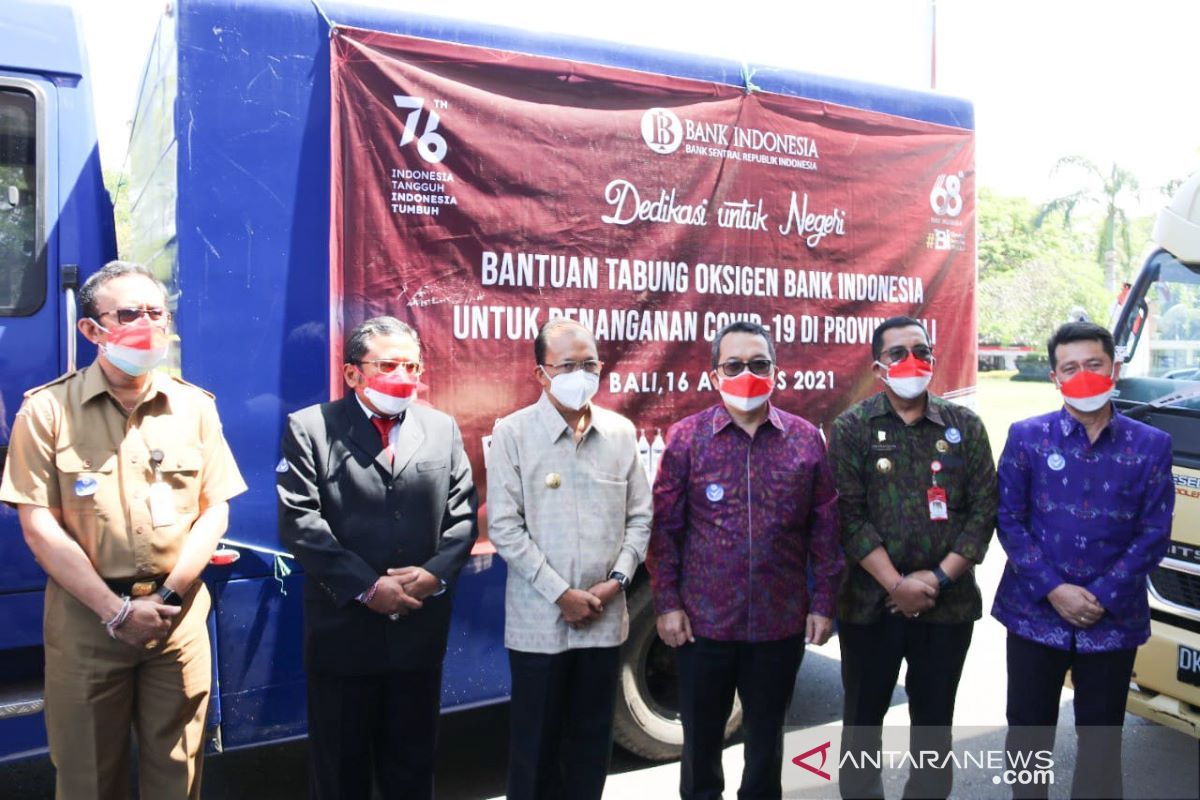 Bupati Tabanan terima 50 tabung oksigen dari Bank Indonesia