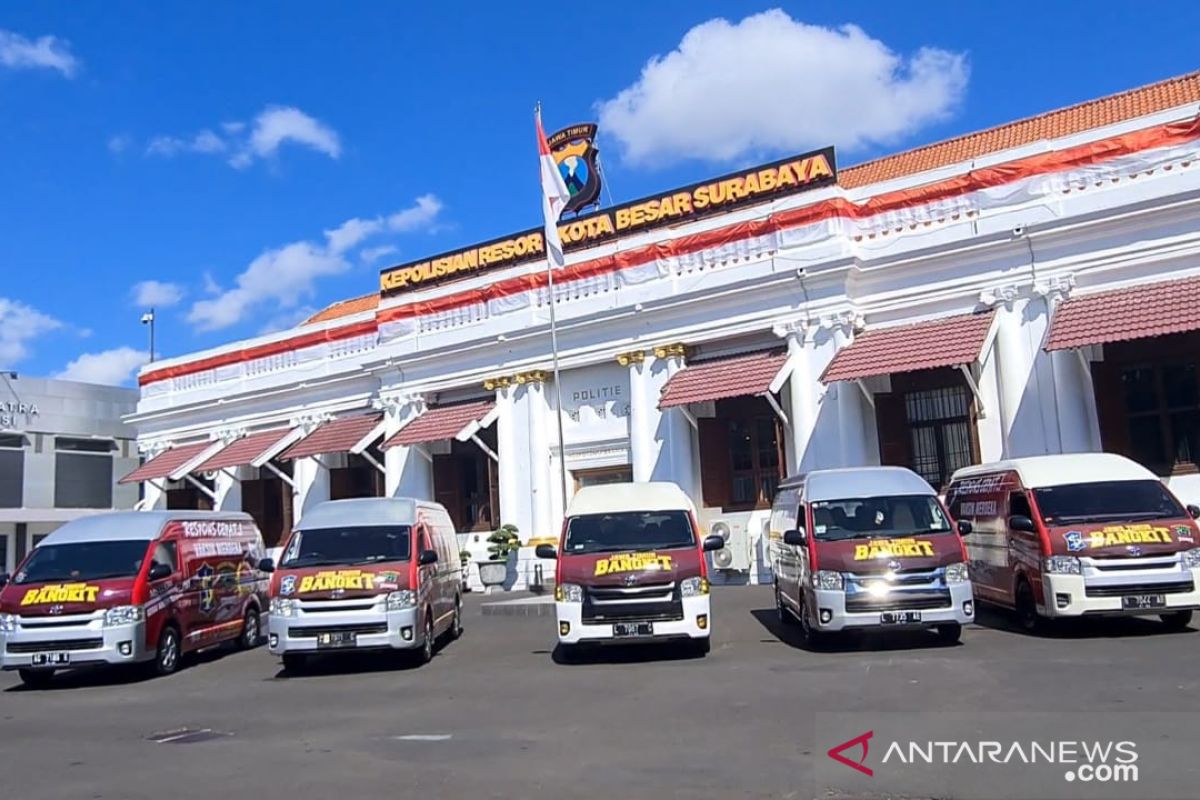 Polrestabes Surabaya kerahkan 24 unit mobil vaksin