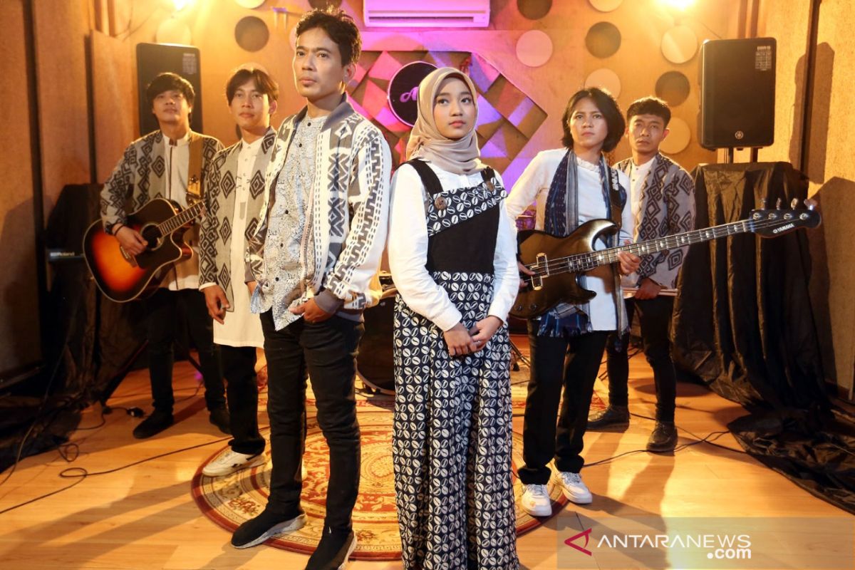 Arfa Band kolaborasi Aris Idol bawakan single religi