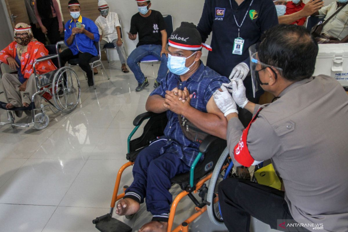 Realisasi vaksinasi COVID-19 Riau masih minim baru 33 persen