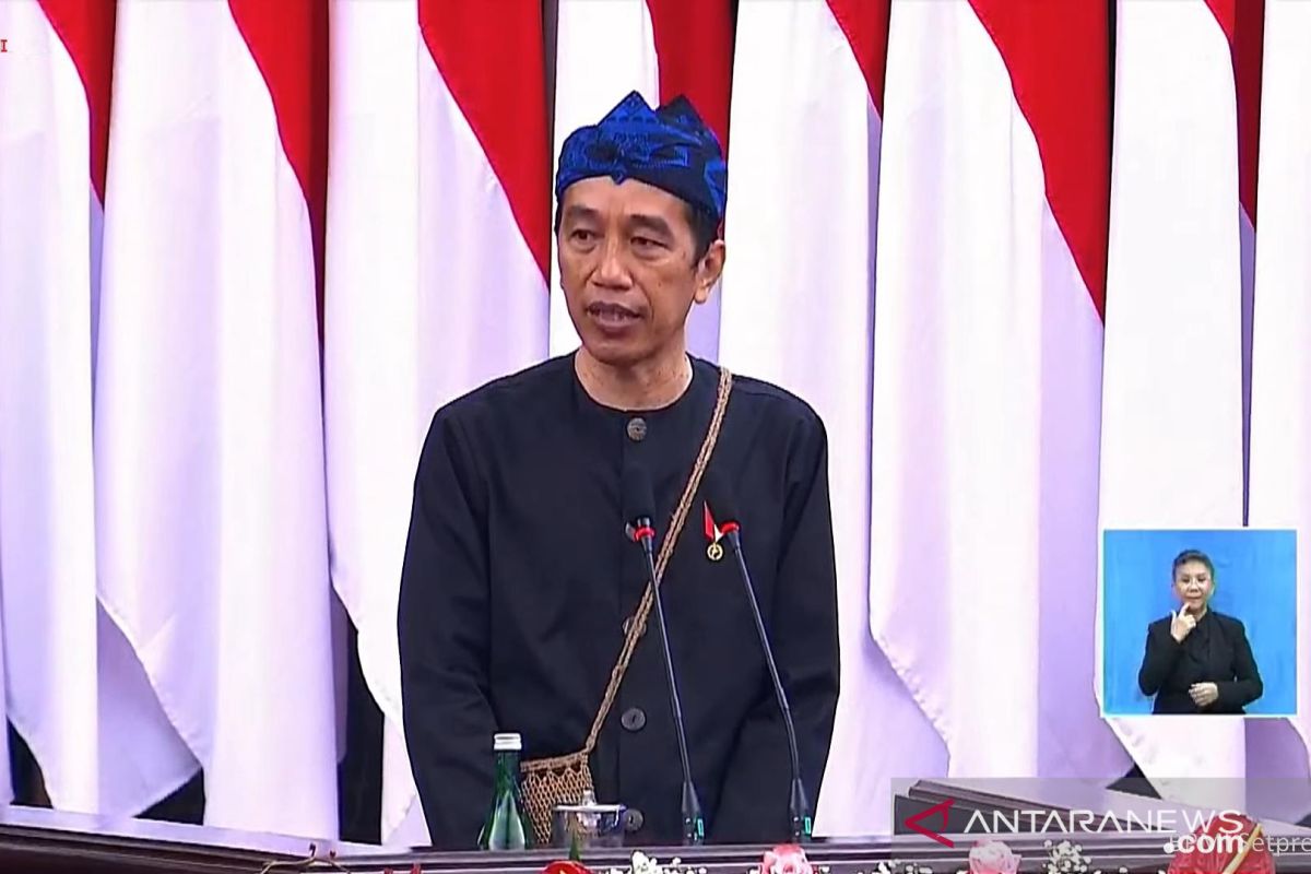 Presiden Jokowi : Kerja keras para tenaga kesehatan sangat mengharukan