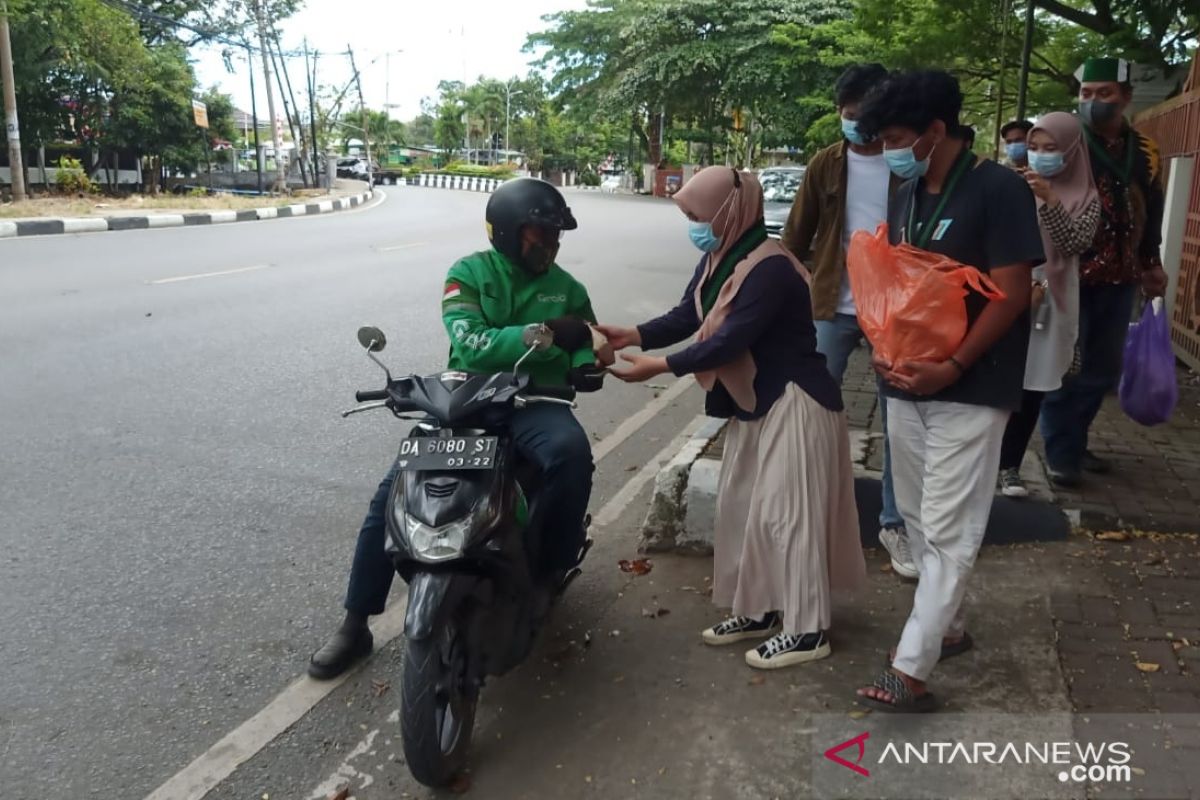 Badko HMI Kalselteng gelar kegiatan sosial di HUT  ke-76 RI