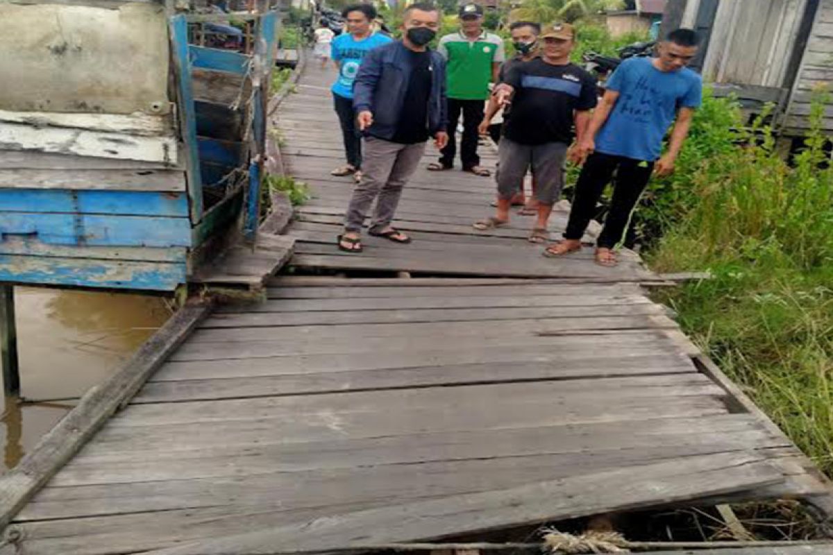 Ketua DPRD Seruyan minta jembatan di Desa Sungai Undang diperbaiki
