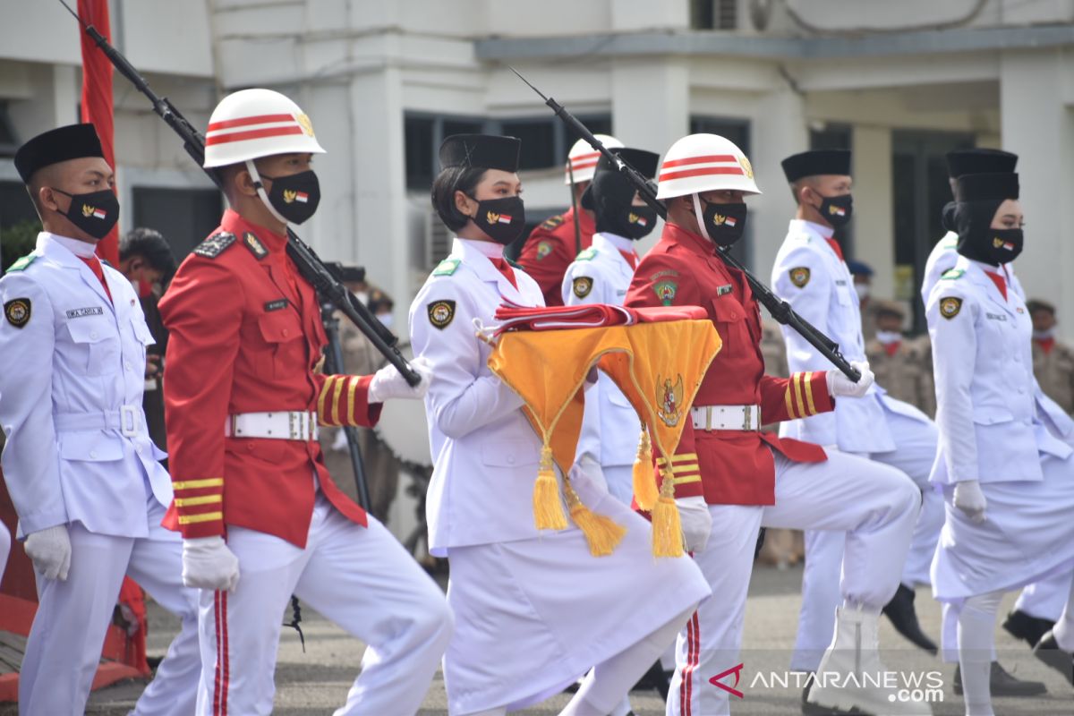 Ridho berharap semangat cinta tanah air  tumbuh pada kedua anaknya