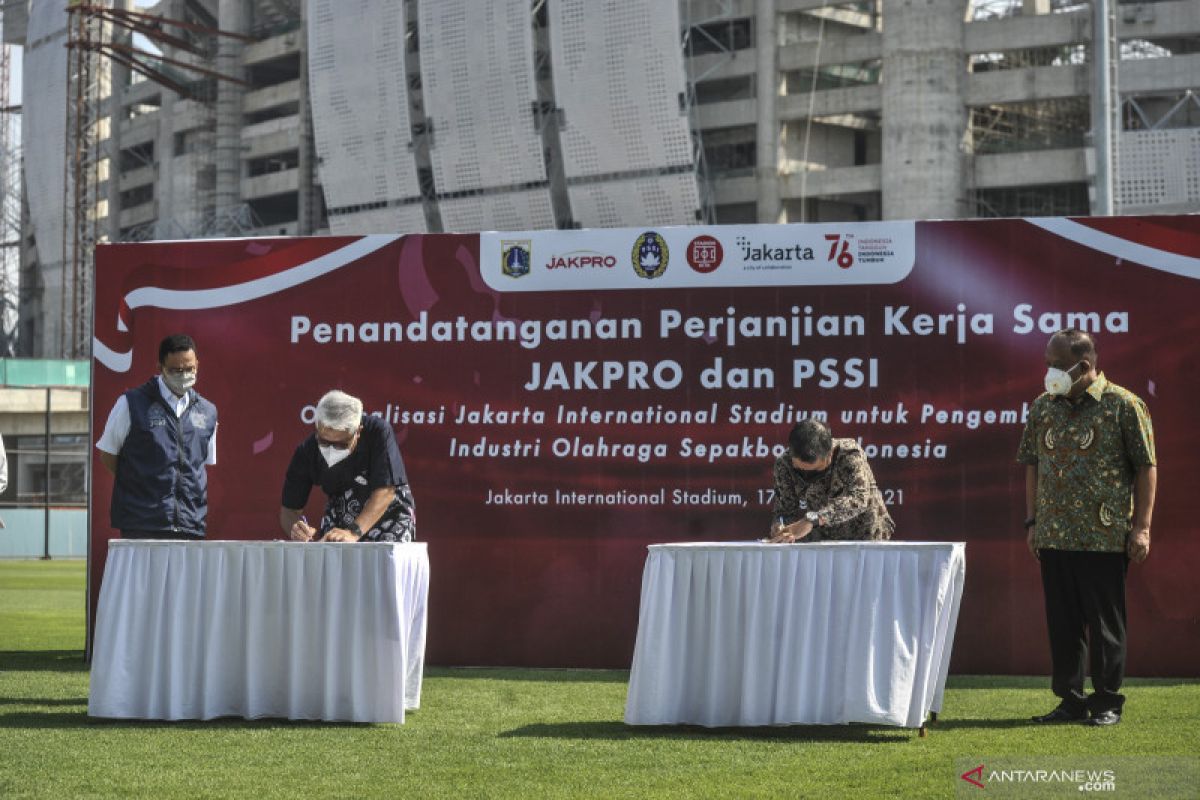 Warganet mempertanyakan kriteria PSSI menilai JIS tak layak FIFA
