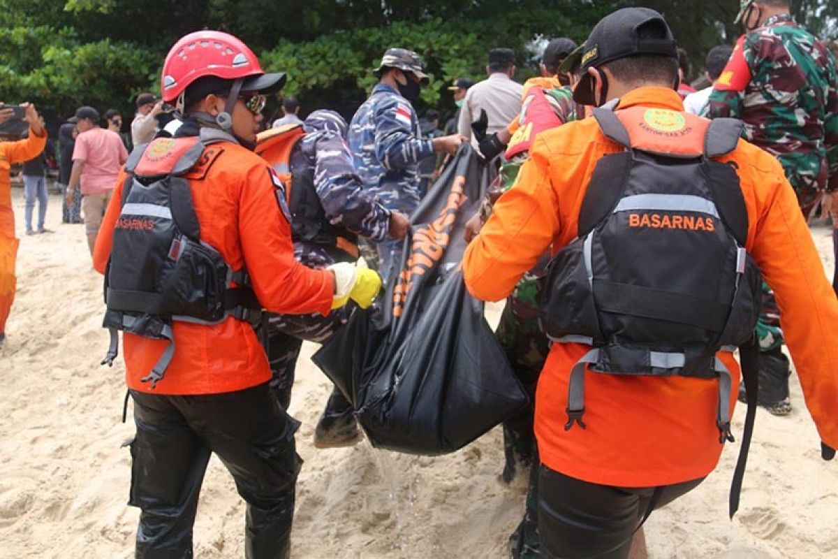 Tim SAR evakuasi jenazah anak tujuh tahun tenggelam di Aceh Besar