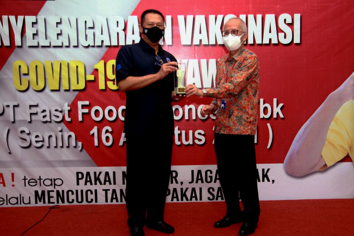 KFC Indonesia intensifkan vaksinasi seluruh karyawan gerai