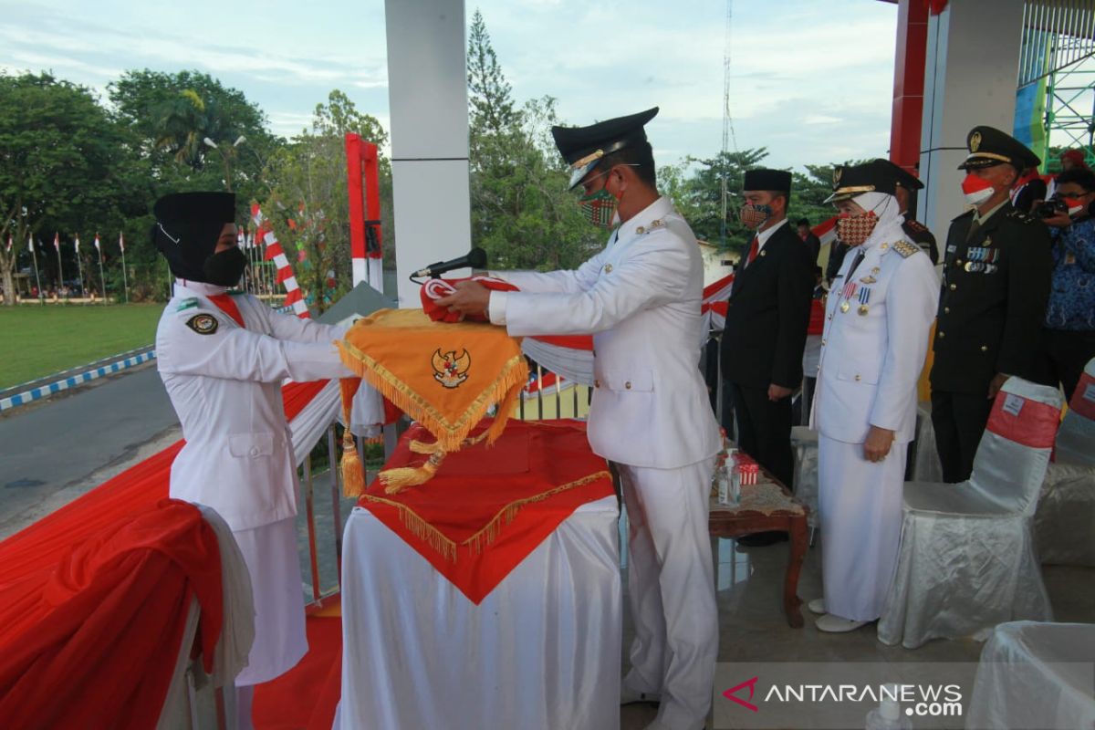 Rahmadi pimpin upacara penurunan bendera HUT ke-76 RI