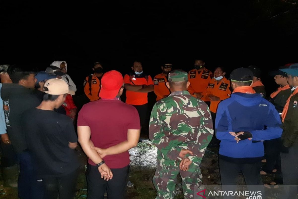 Kendari SAR team continues search for 30 stranded students today