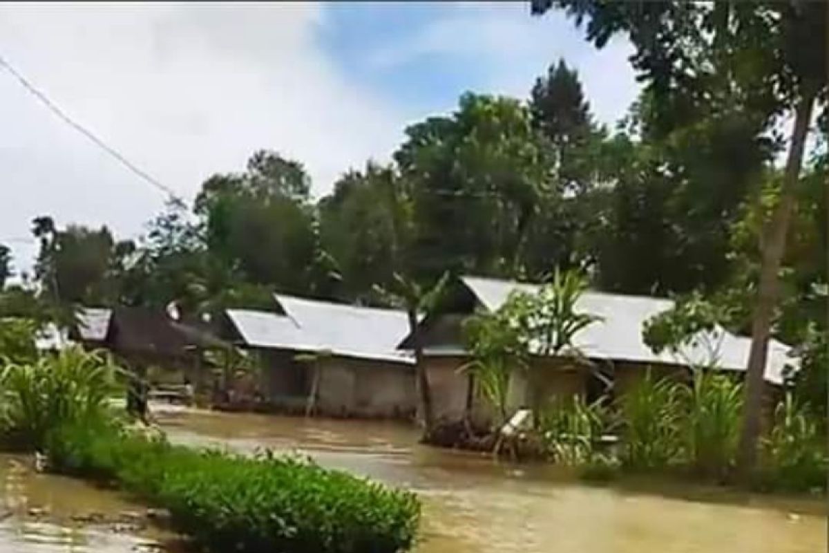 Ratusan rumah di Kabupaten Nias Sumut terendam banjir