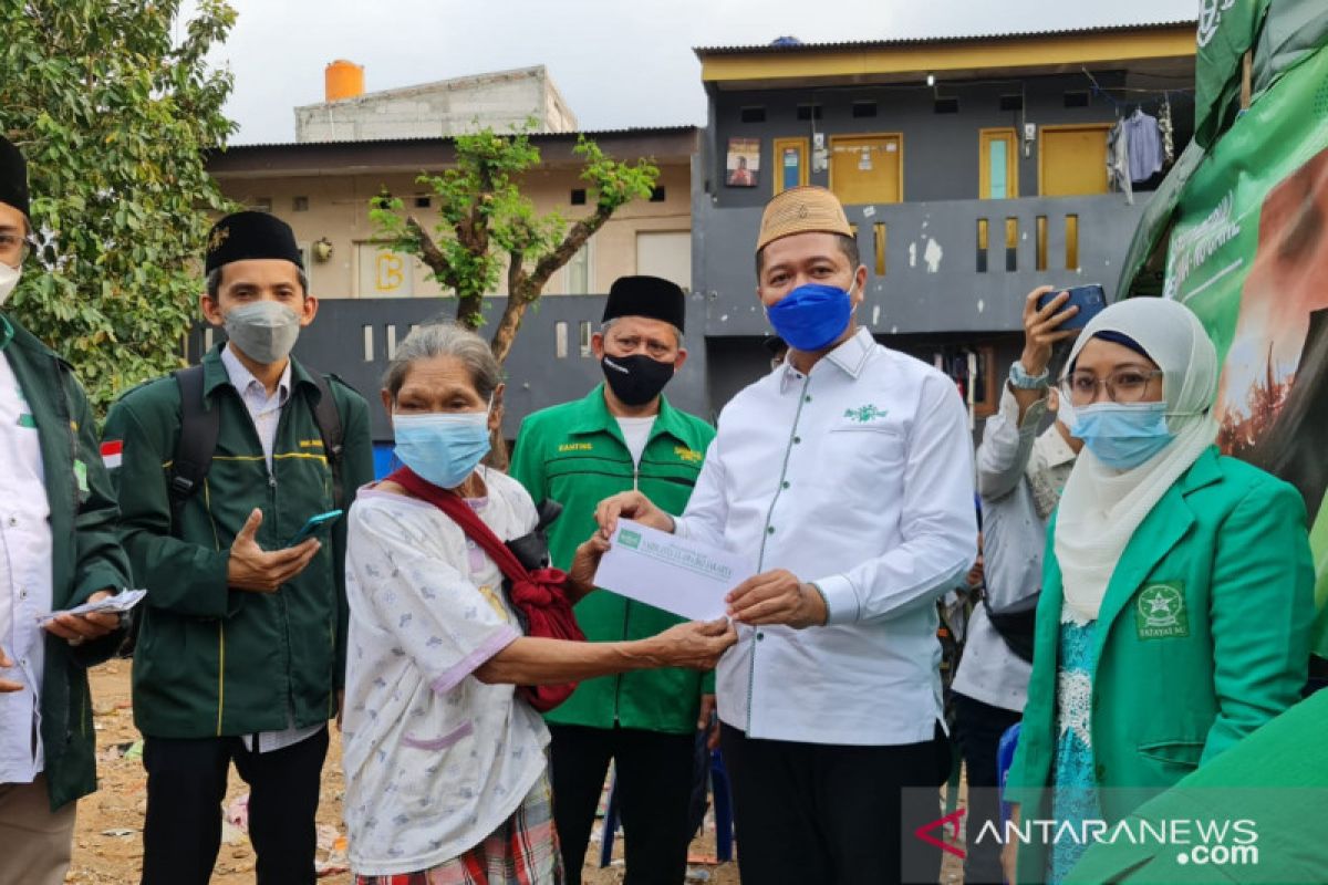 PWNU DKI bantu korban kebakaran di Mampang Prapatan