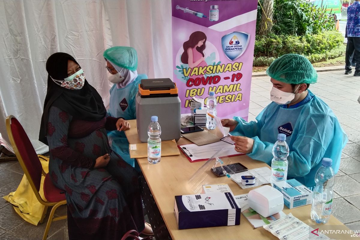 Jakarta administers first vaccine dose to 1,754 pregnant women