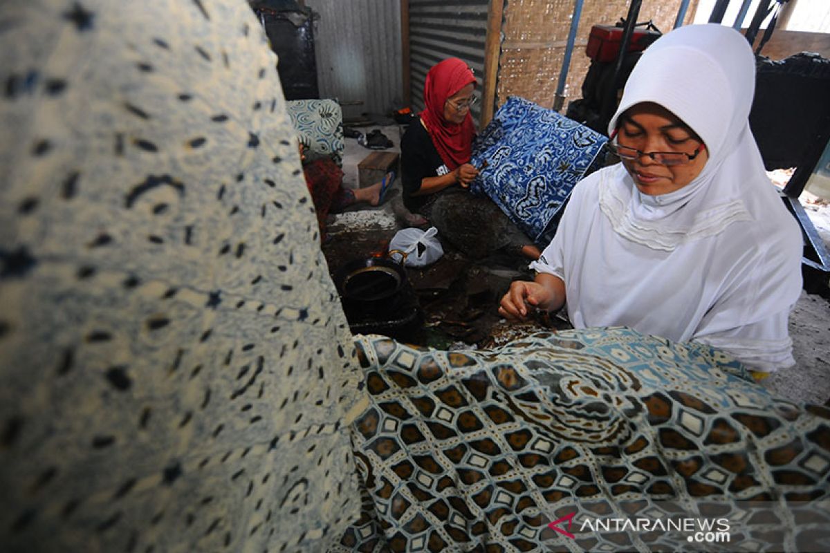 Menperin: Beberapa negara serius menjadikan batik komoditas ekspornya