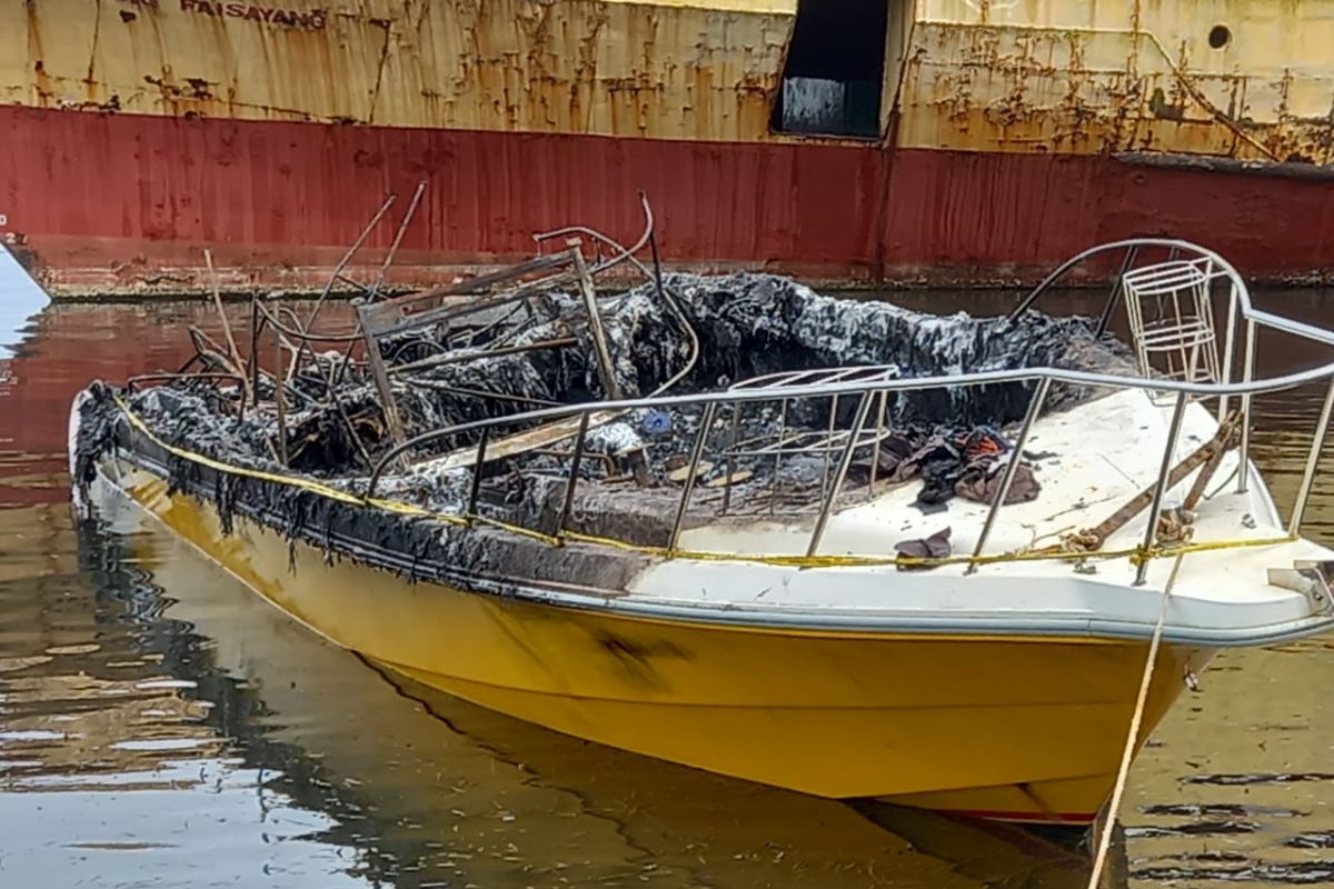 Penyidik selidiki terbakarnya kapal cepat milik Pemkab Halteng, begini penjelasannya