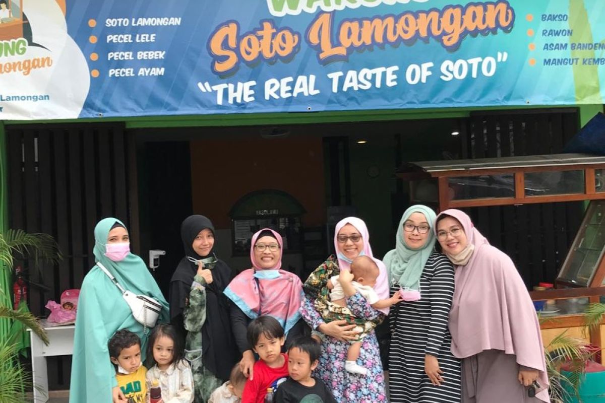 Malaysia mulai izinkan warga makan di tempat jika sudah divaksin