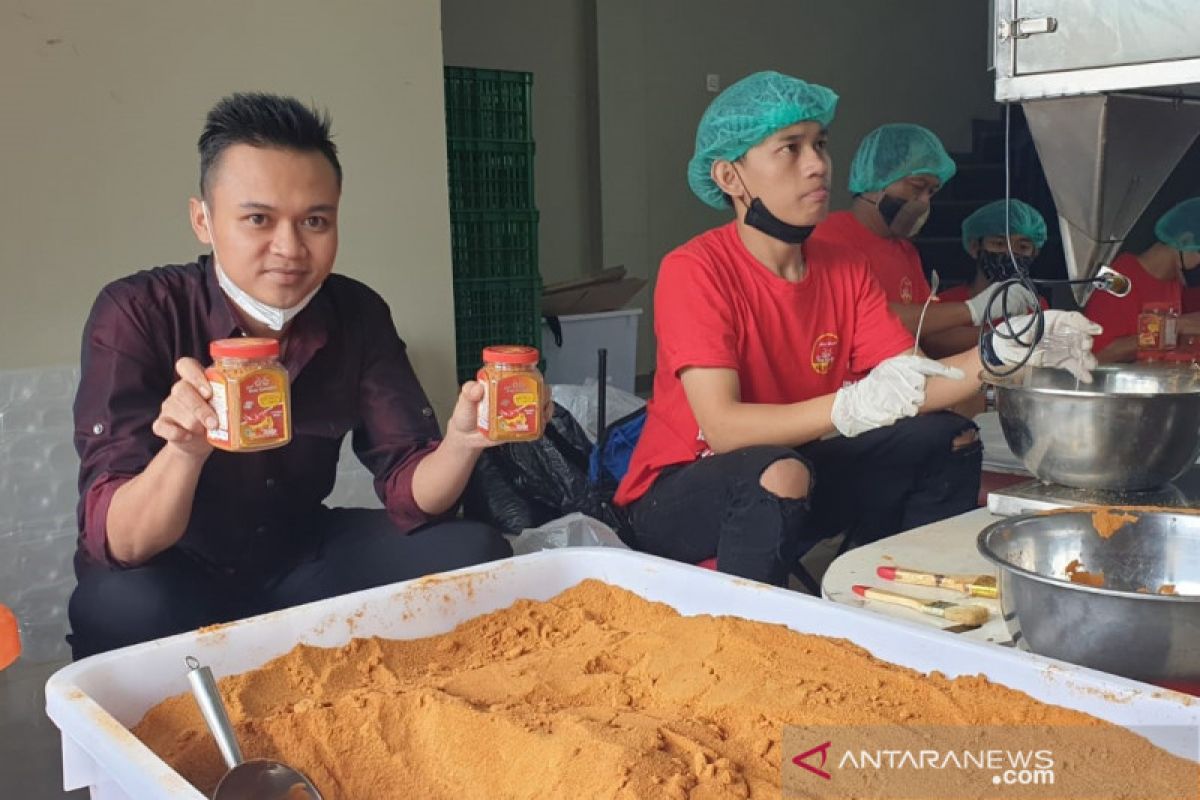 Kisah pemilik kafe di Bandung selamatkan pegawai lewat bisnis jahe