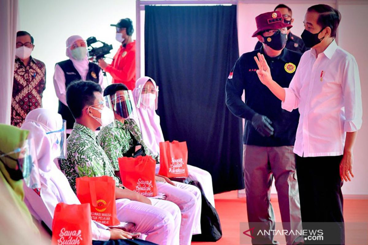 Jokowi instruksikan vaksin COVID-19 segera didistribusikan