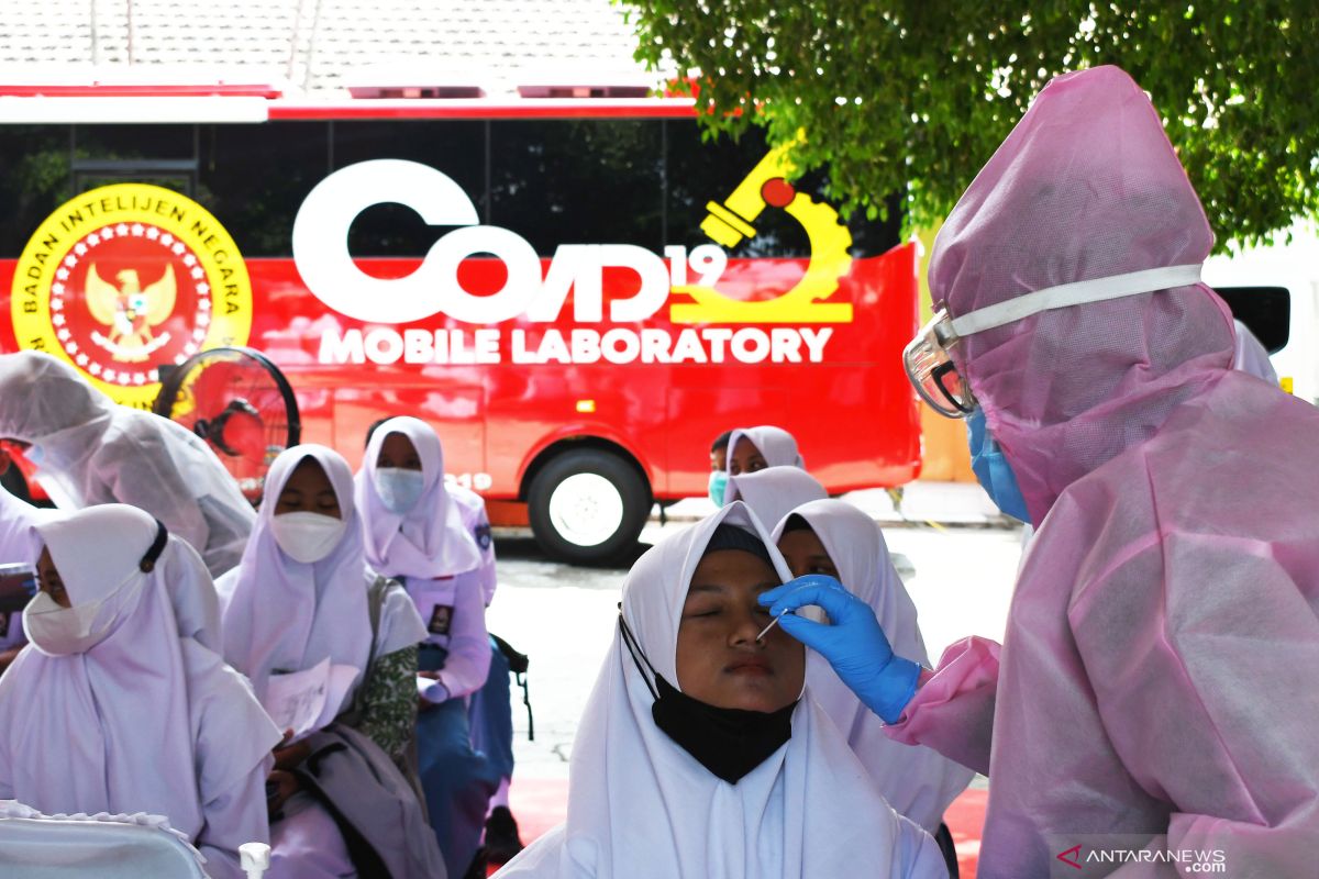 Dinkes Penajam lakukan sampling antigen di kalangan pelajar