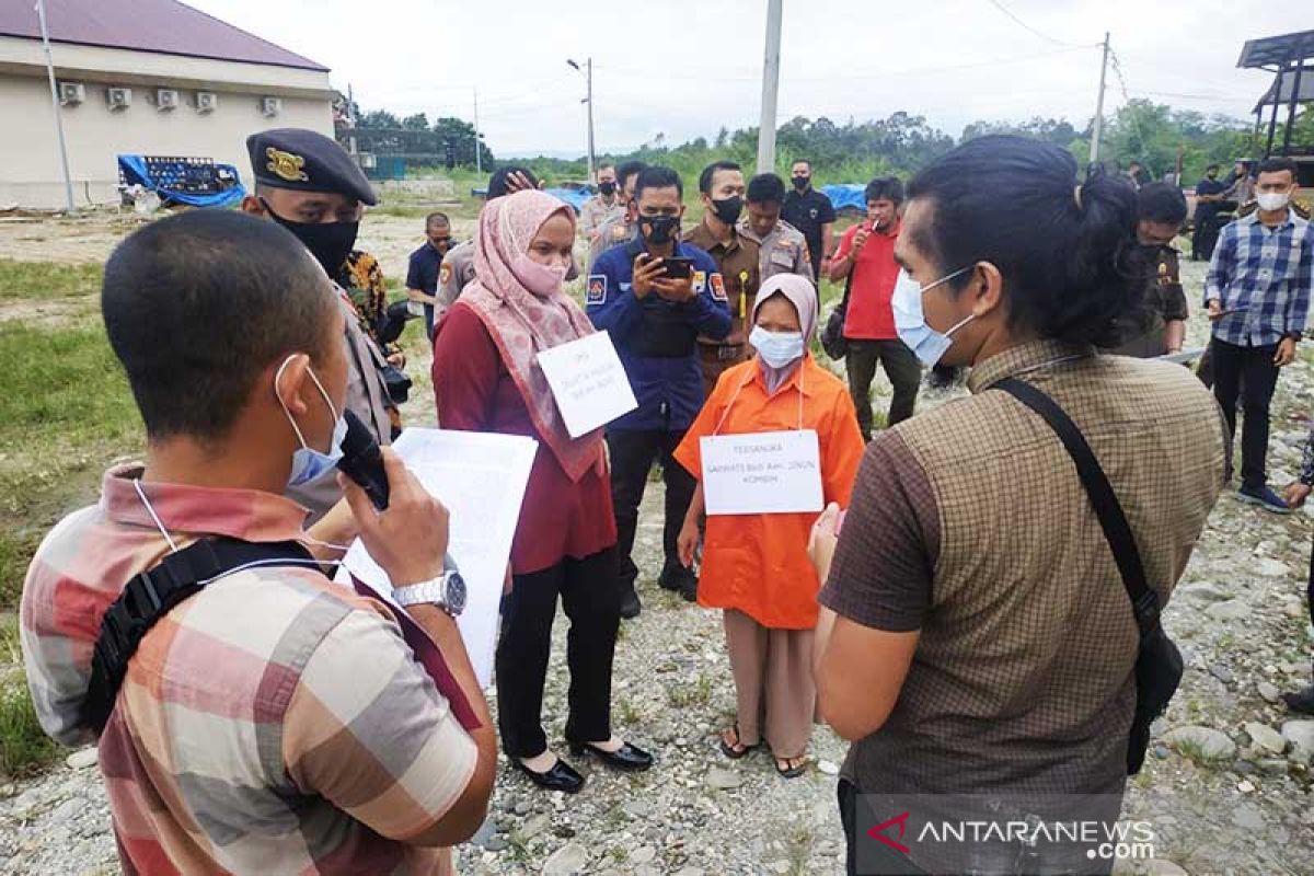 Polisi rekonstruksi pembunuhan bayi, ibu kandung peragakan 33 adegan