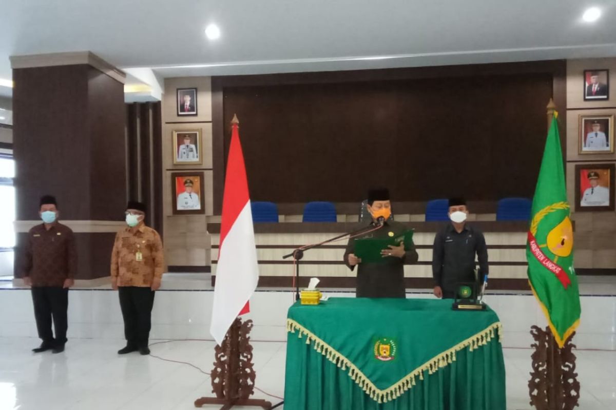 Sekda Langkat Lantik Dameka dan Zulfiana