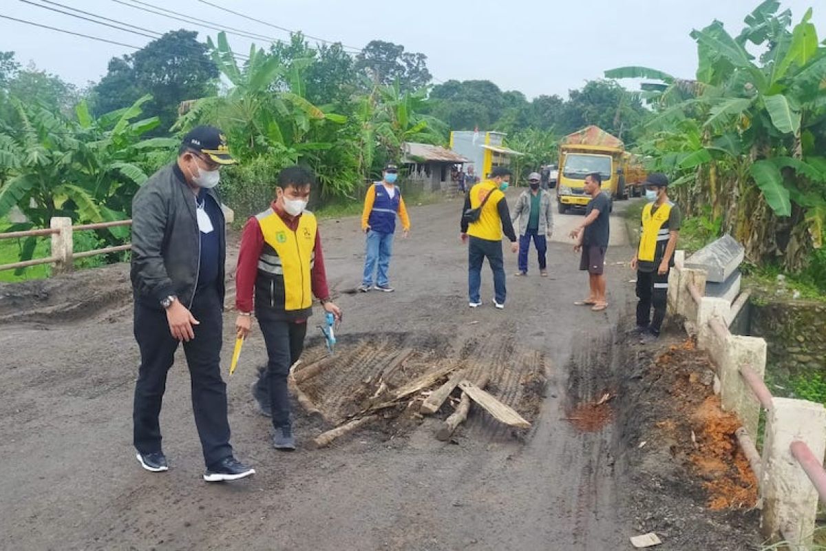 Pemkab Muba minta Kementerian PUPR perbaiki jalan lintas tengah