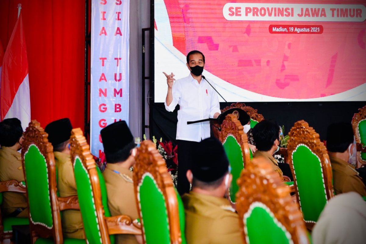 Presiden tegaskan kunci pertumbuhan ekonomi adalah turunkan kasus COVID-19