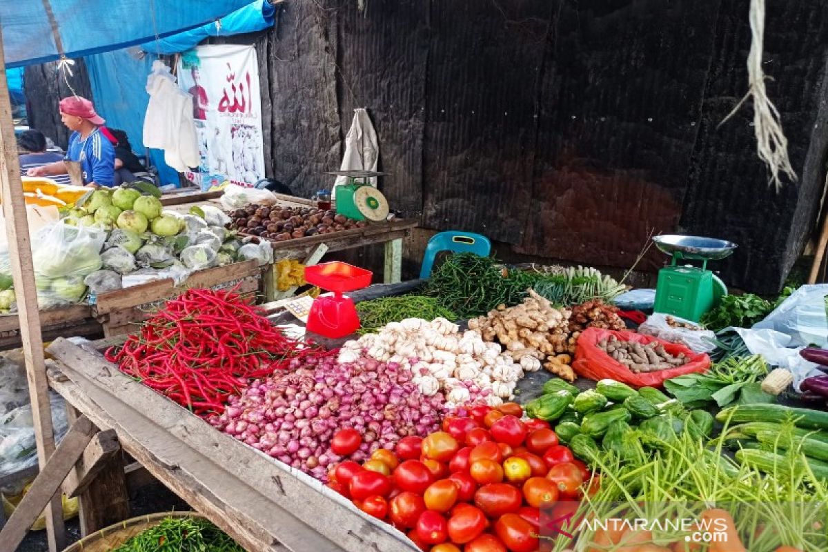 Harga sayur-mayur di Medan naik  akibat musim hujan