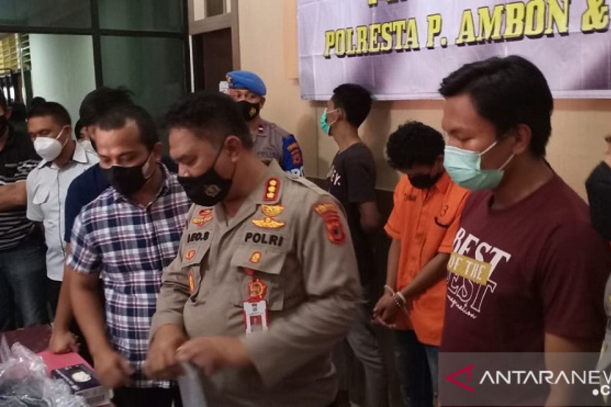 Polresta Ambon ringkus dua tersangka pembunuh Firman Ali, beri efek jera