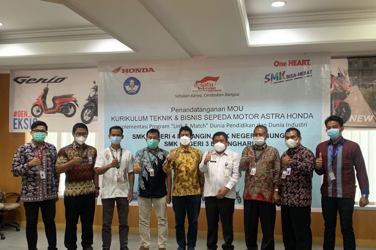 Astra Honda gandeng 23 SMK TBSM di Jambi