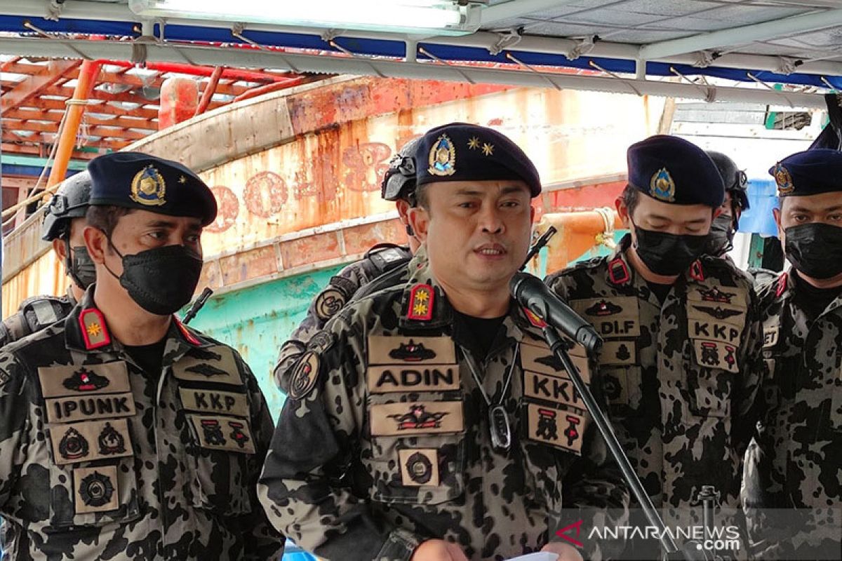 Kapal Vietnam terbakar dan tenggelam saat dikejar KKP