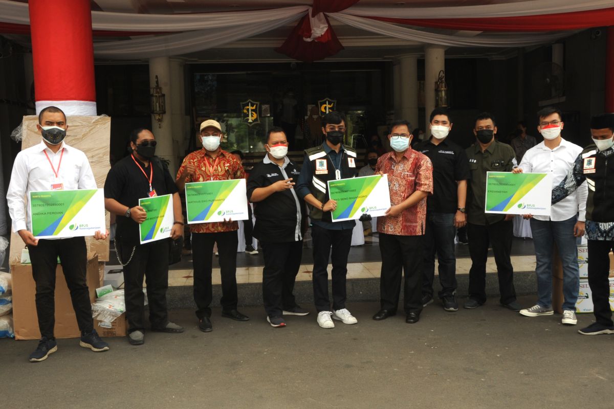 Pengusaha di Surabaya tanggung premi BPJS Ketenagakerjaan 500 relawan COVID-19