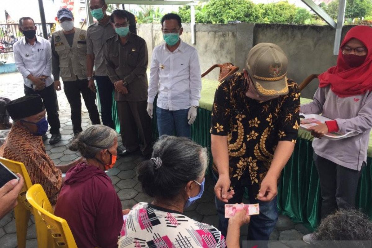 Pemkab Parimo ingatkan kades salurkan BLT harus tepat sasaran