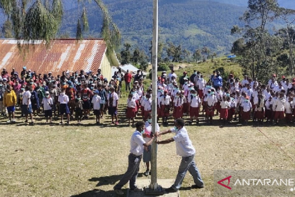 Akhirnya para pelajar Intan Jaya Papua dapat merayakan HUT ke-76 RI tanpa rasa takut