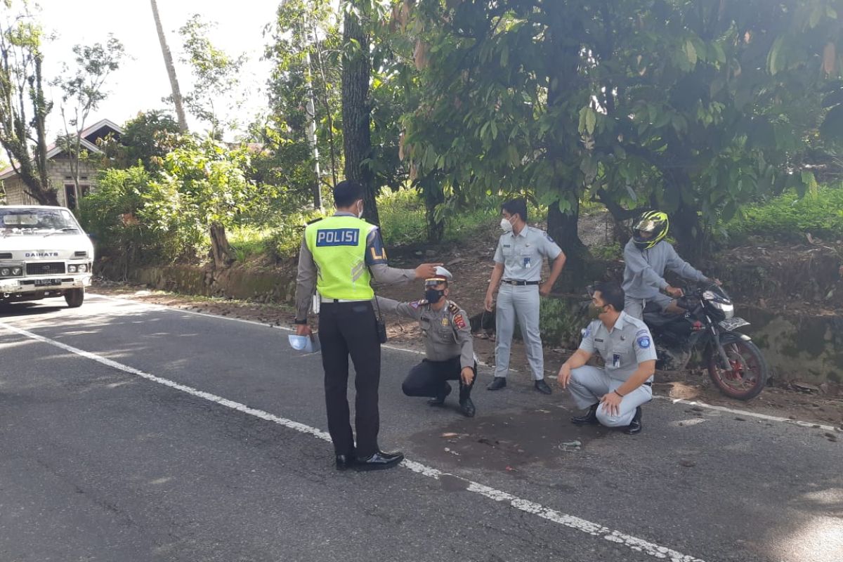 Empat orang meninggal akibat kecelakaan, Jasa Raharja Solok serahkan santunan