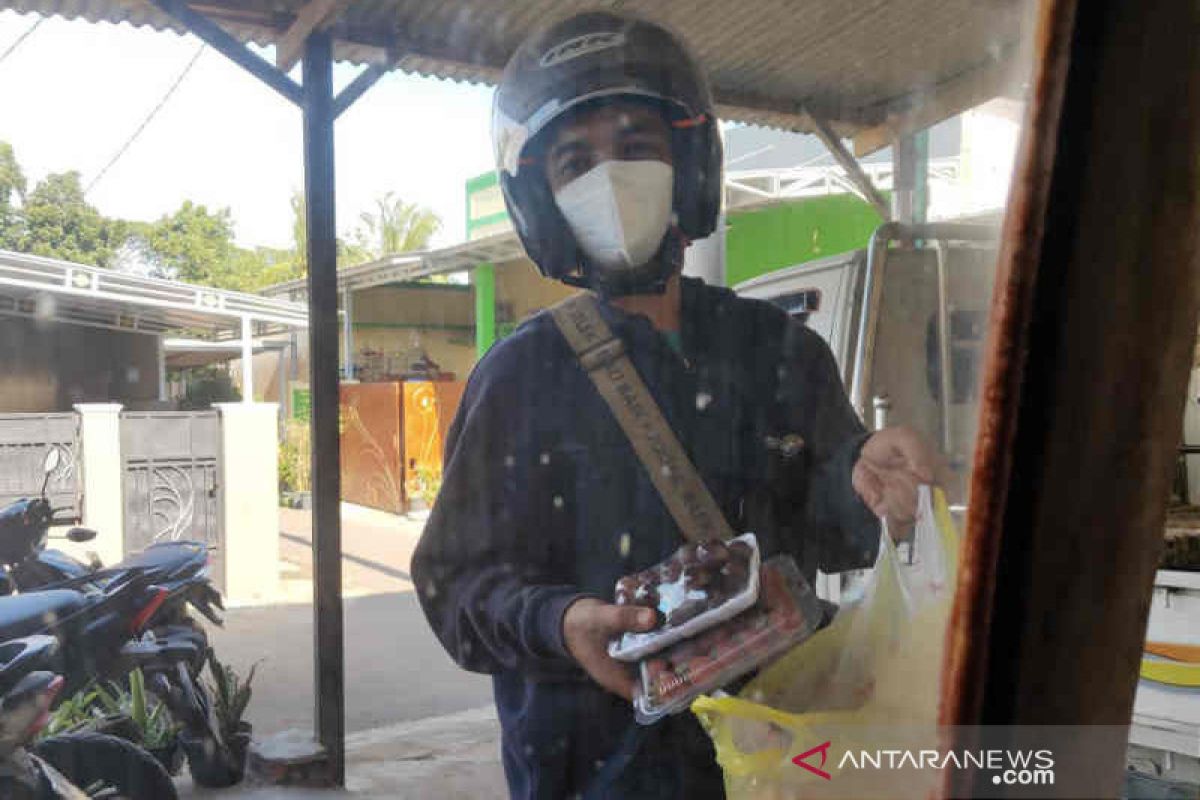 Gotong royong, menumbuhkan peduli sesama di tengah pandemi COVID-19