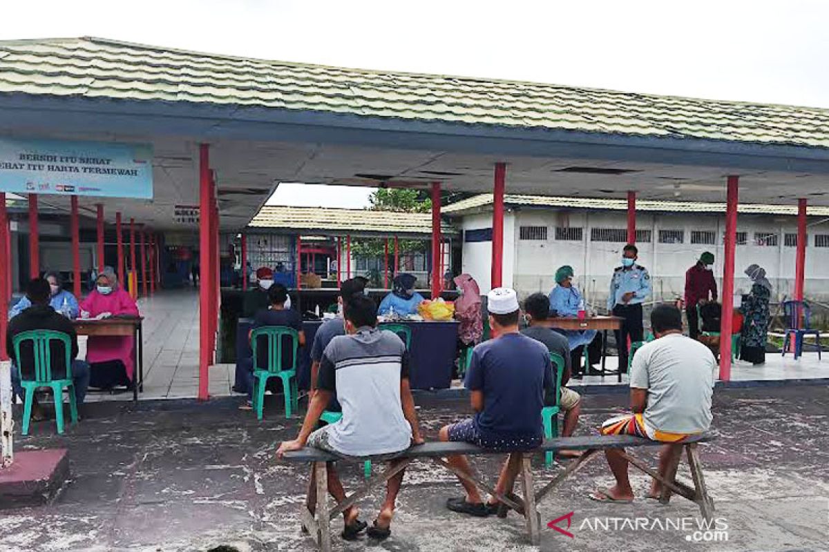 Rutan Buntok pastikan kondisi kesehatan warga binaan terpapar COVID-19