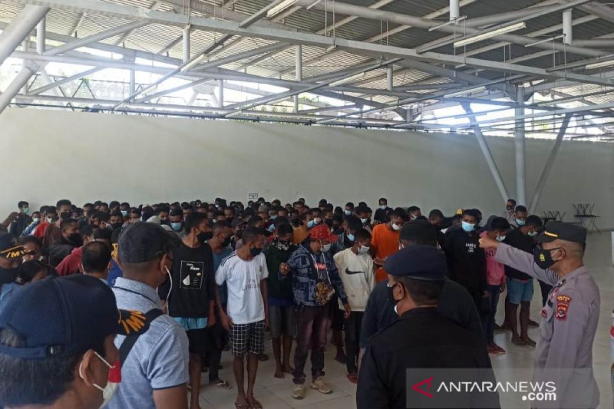 Atambua immigration office deports 164 Timor Leste nationals