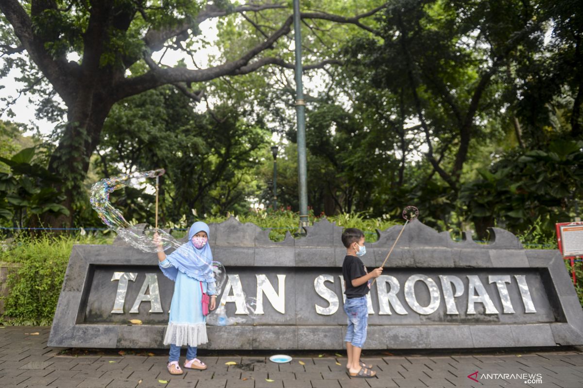 DKI Jakarta larang perayaan di area publik  selama libur Natal-Tahun Baru