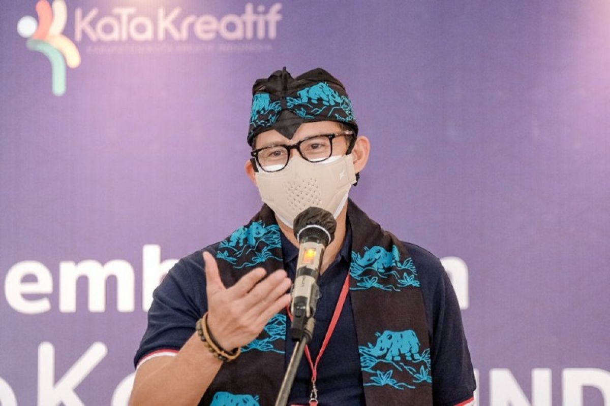 Sandiaga Uno bicara soal ekonomi kreatif anak muda di Pengamat Fest 2021