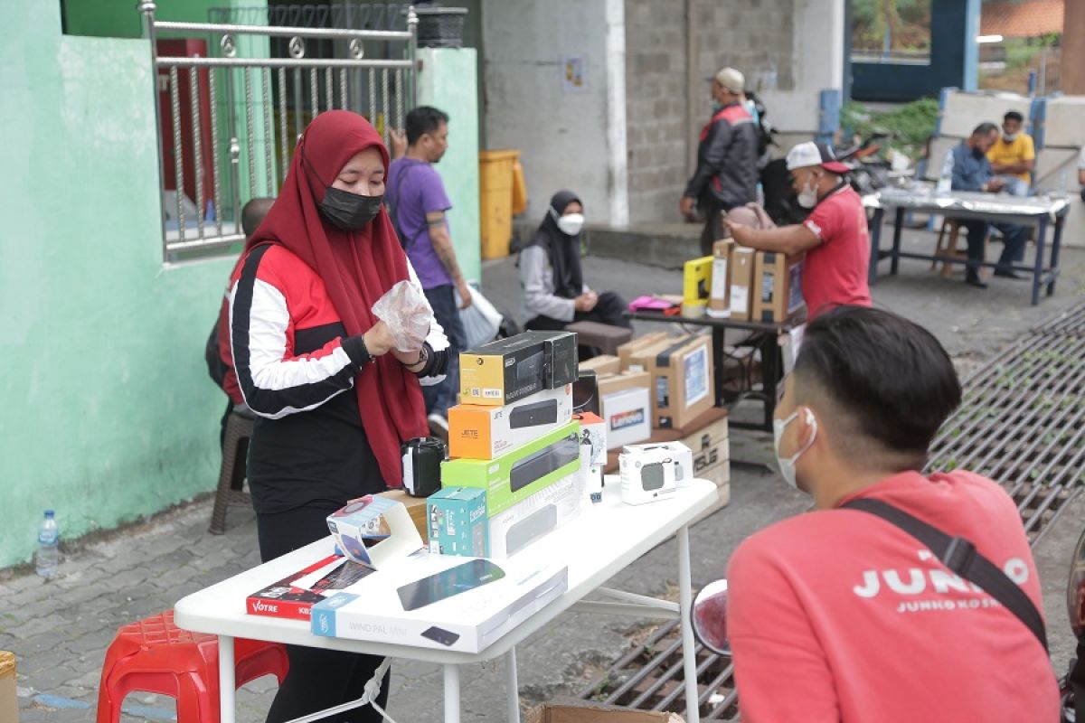 Pemkot Surabaya bantah larang pedagang berjualan di Hi-Tech Mall