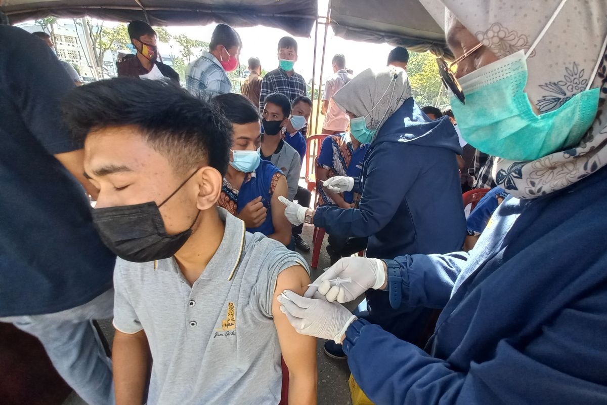 Pemkot Bukittinggi targetkan vaksin untuk pelajar