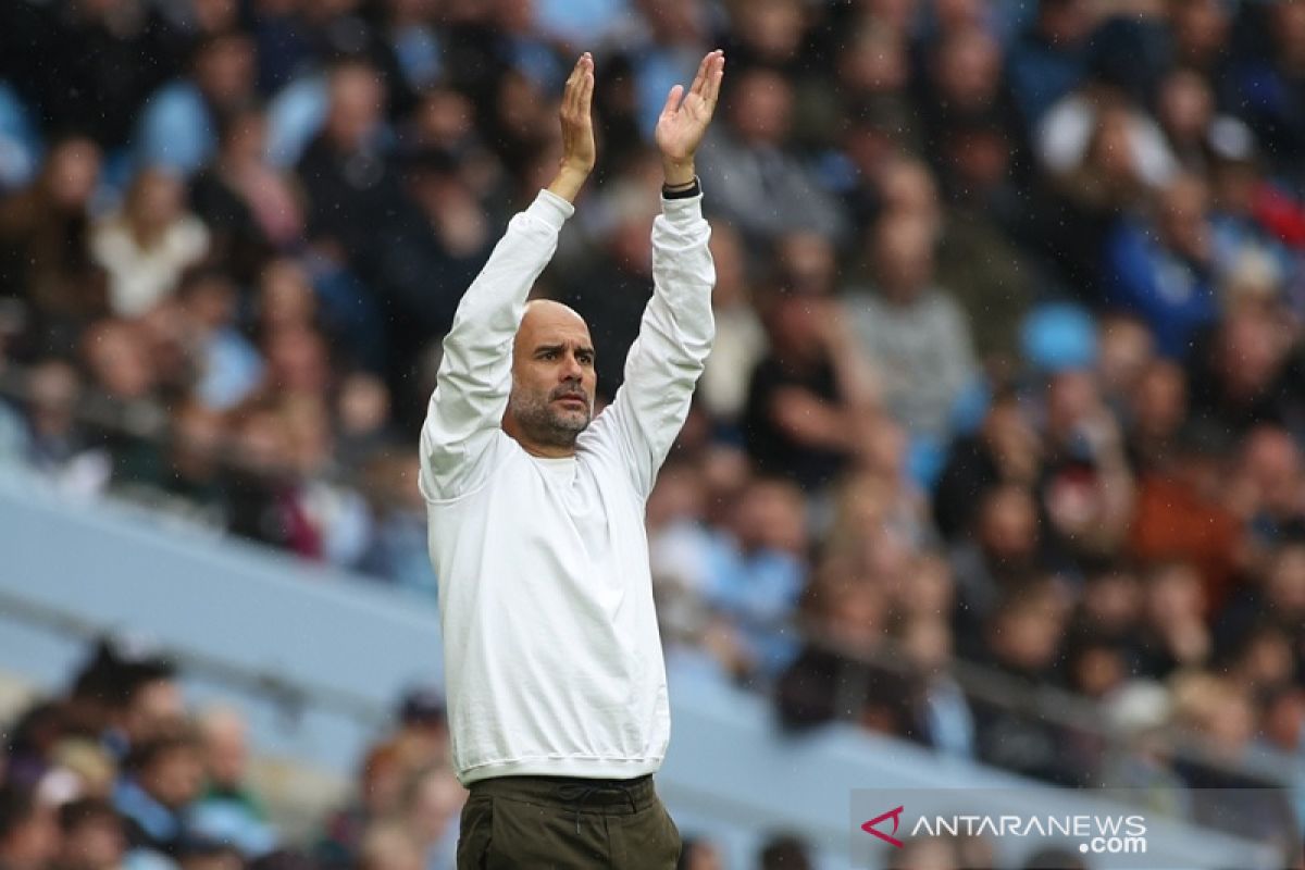 Pep Guardiola minta Manchester City membangun komitmen